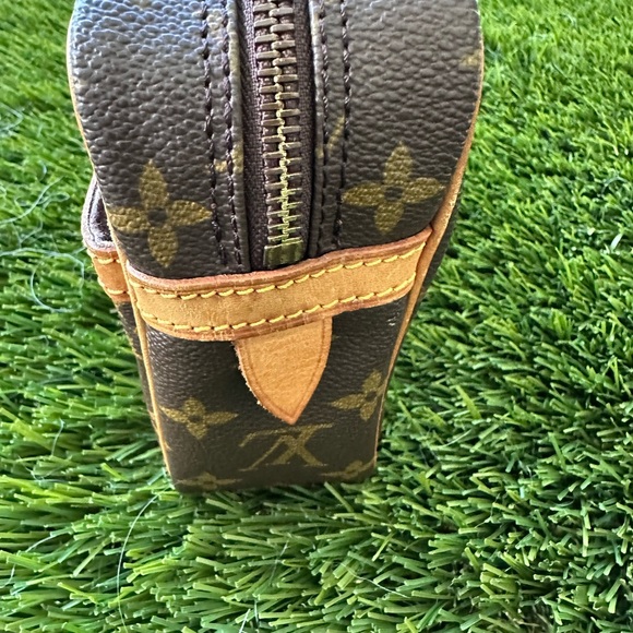 Auth Louis Vuitton pouch clutch bag - Picture 5 of 9